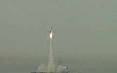 An Arrow missile fired during a test launch in February 2013. (photo credit: CC BY-US Missile Defense Agency, Flickr)