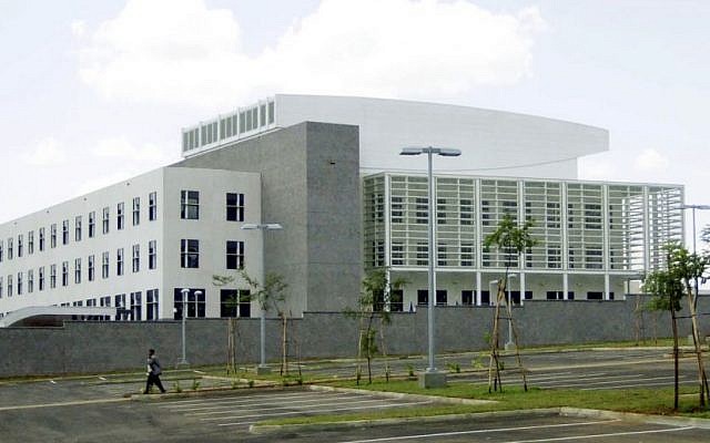 The largest US diplomatic mission in sub-Saharan Africa: the US embassy on the outskirts of Nairobi, Kenya. (photo credit: AP Photo/Khalil Senosi) The largest US diplomatic mission in sub-Saharan Africa: the US embassy on the outskirts of Nairobi, Kenya. (photo credit: AP Photo/Khalil Senosi)