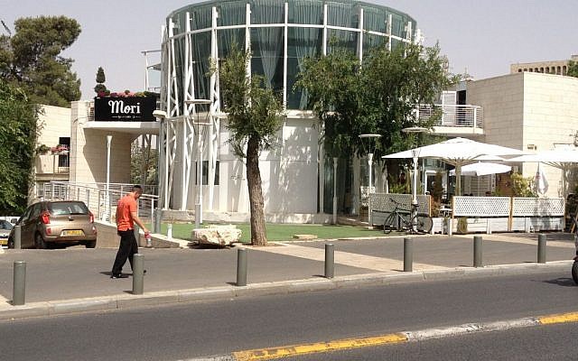 A look at Chakra, which runs a restaurant and café, just across the street from two major Jerusalem synagogues (photo credit: Jessica Steinberg/Times of Israel)