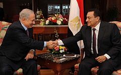 Israeli Prime Minister Benjamin Netanyahu meets with Egyptian then-president Hosni Mubarak at Sharm el Sheikh, May 11, 2009. (photo credit: Moshe Milner/Flash90)
