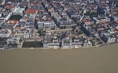 Aerial view of the rising water of the flooding River Danube approaching the Parliament building, center, in Budapest, Hungary on Friday. (photo credit: AP Photo/MTI, Sandor Ujvari)