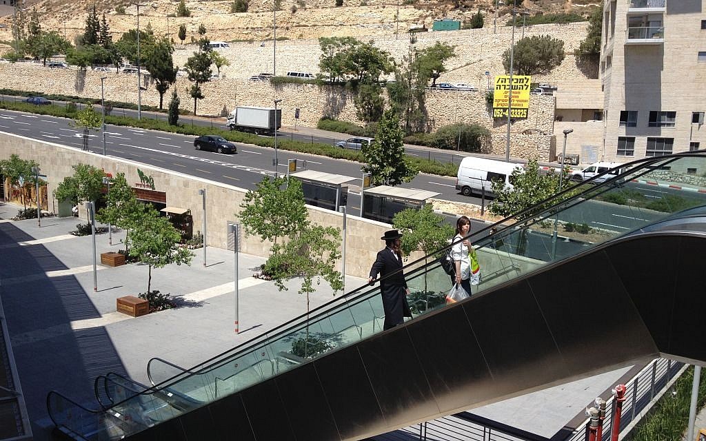 A view of the Ramot Mall and the major artery that leads to and from the shopping center (photo credit: Jessica Steinberg/Times of Israel) A view of the Ramot Mall and the major artery that leads to and from the shopping center (photo credit: Jessica Steinberg/Times of Israel)