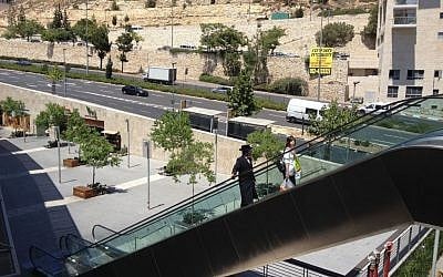 A view of the Ramot Mall and the major artery that leads to and from the shopping center (photo credit: Jessica Steinberg/Times of Israel)