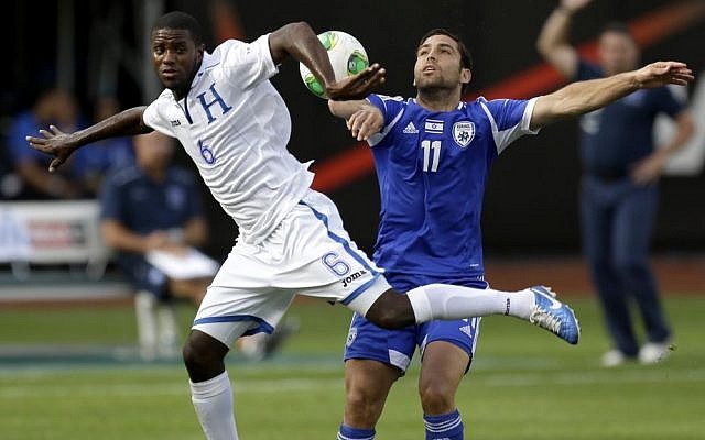 Honduras's Juan Garcia (left), and Israel's Menachem Shechter (right) compete for the ball during an international friendly soccer match at Citi Field in New York, June 2, 2013. (AP/Seth Wenig) Honduras's Juan Garcia (left), and Israel's Menachem Shechter (right) compete for the ball during an international friendly soccer match at Citi Field in New York, June 2, 2013. (AP/Seth Wenig)