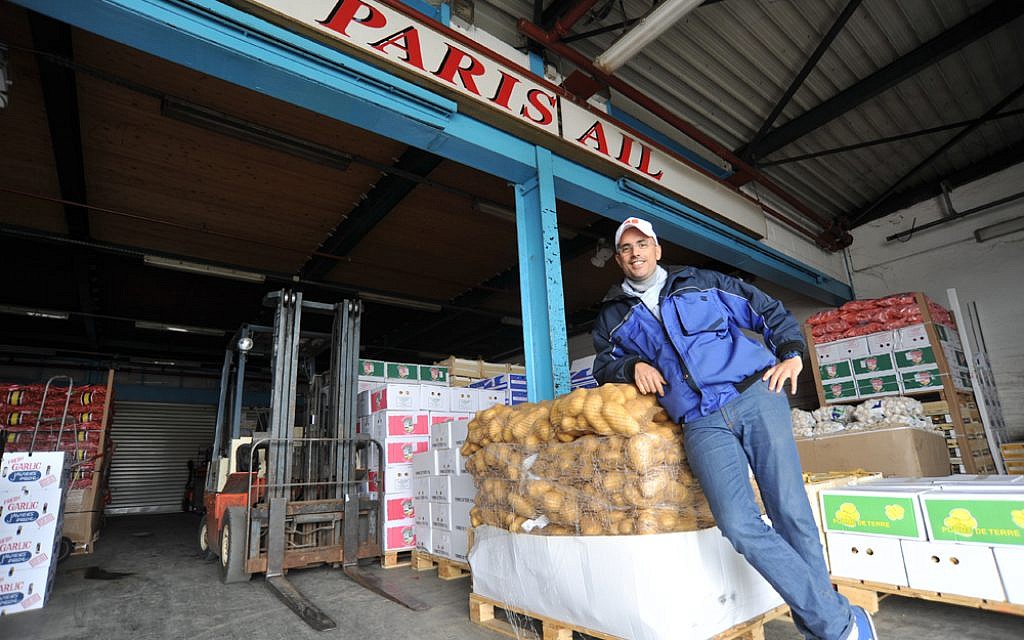 Marc Fichel at his stall at the Rungis wholesale market in Paris, May 29, 2013. (photo credit: Cnaan Liphshiz/JTA) Marc Fichel at his stall at the Rungis wholesale market in Paris, May 29, 2013. (photo credit: Cnaan Liphshiz/JTA)