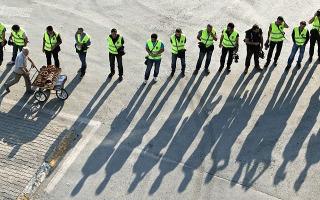 Turkish police in Taksim Square, in Istanbul, Turkey, on Sunday, June 16, 2013. (Photo credit: AP/Vadim Ghirda) Turkish police in Taksim Square, in Istanbul, Turkey, on Sunday, June 16, 2013. (Photo credit: AP/Vadim Ghirda)