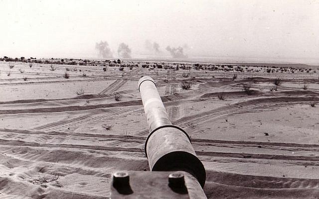 The open wars of old. A photo taken from Sakal's tank during the Yom Kippur War (Photo credit: Avi Gur/ courtesy Yad L'shiryon)
