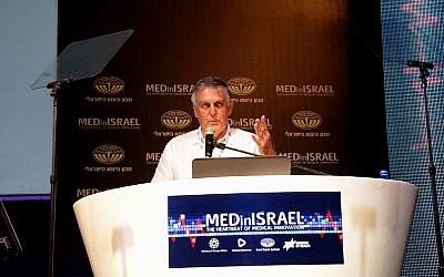 Professor Dan Shechtman speaks at the MedInIsrael conference (Photo credit: Courtesy)