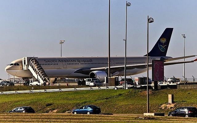 A Saudi Arabian Airlines plane in Paris in 2011 (photo credit: CC BY Wikipedia)