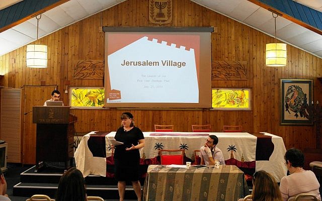 Jerusalem Village founder Lisa Barkan discussing the results of the survey commissioned by the young immigrant organization (photo credit: Ronny Tuvia) Jerusalem Village founder Lisa Barkan discussing the results of the survey commissioned by the young immigrant organization (photo credit: Ronny Tuvia)