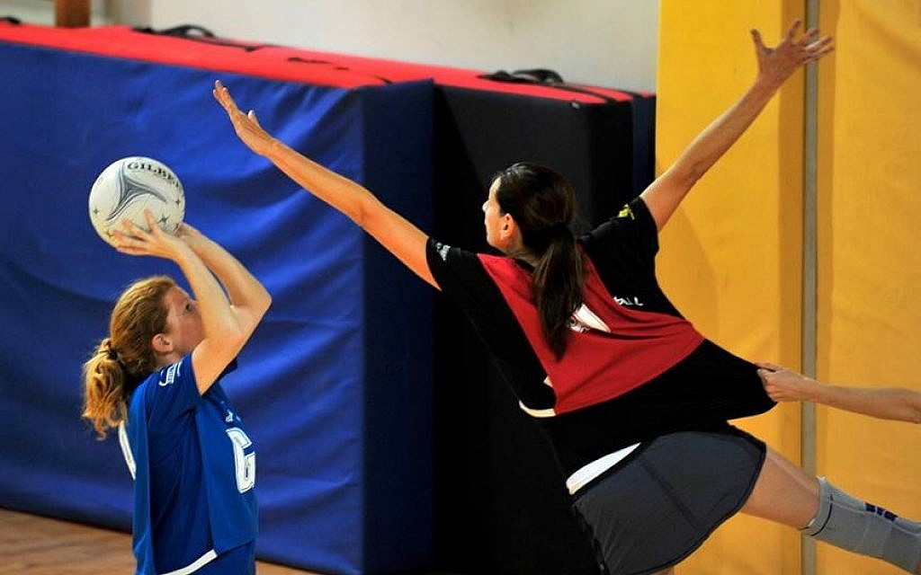 Lauren Isaacs (left) during Israel's netball semi finals, June (photo credit: courtesy) Lauren Isaacs (left) during Israel's netball semi finals, June (photo credit: courtesy)