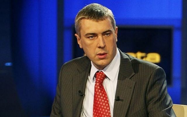 Former Education Minister Roman Giertych just before a TV electoral debate, Oct.15, 2007. (AP Photo/Czarek Sokolowski)