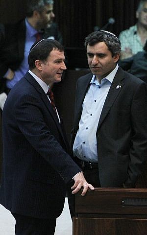 Ze'ev Elkin with his long-time political colleague Yuli Edelstein in the Knesset (Photo by Miriam Alster/FLASH90)