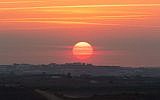 A setting sun. (photo credit: Yonatan Sindel/Flash90)