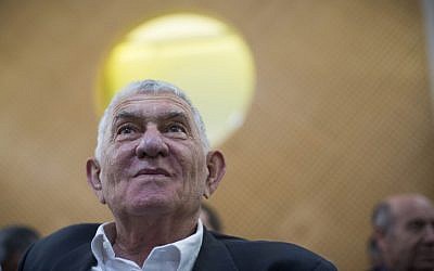 Former Ramat Gan mayor Zvi Bar at the Supreme Court in Jerusalem on July 14, 2013 (Yonatan Sindel/Flash90)