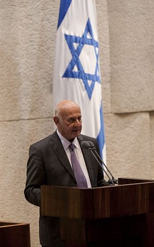 Science and Technology Minister Yaakov Peri, the chairman of the ministerial committee that drafted the bill, addresses the Knesset early Tuesday morning, July 23, 2013 (photo credit: Flash90) Science and Technology Minister Yaakov Peri, the chairman of the ministerial committee that drafted the bill, addresses the Knesset early Tuesday morning, July 23, 2013 (photo credit: Flash90)