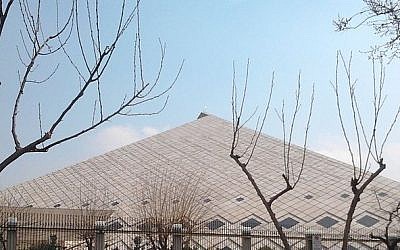 Iranian Parliament building in Tehran. (photo credit: Wikipedia/QSTA CC)