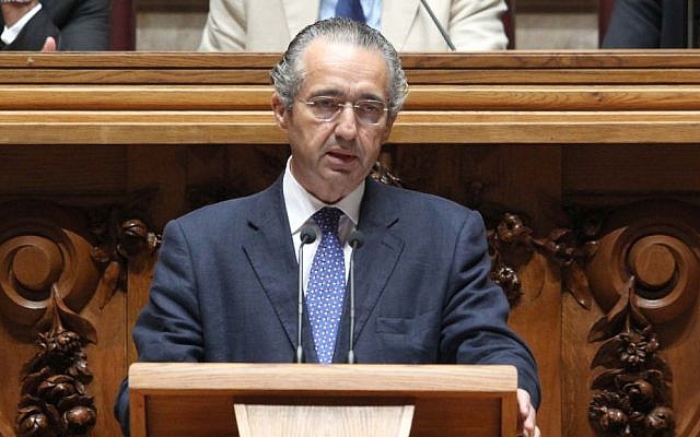 Jose Ribeiro e Castro, who spearheaded the law to naturalize the Jewish descendants of expelled Jews, speaking at the Portuguese parliament. (photo credit: Portugal's National Assembly/JTA)