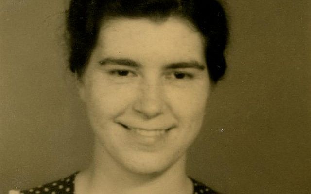 Lois Gunden's passport photo in 1941. (photo credit: via Facebook) Lois Gunden's passport photo in 1941. (photo credit: via Facebook)