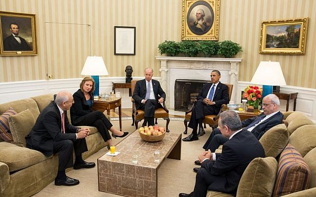Then-president Barack Obama and then-vice president Joe Biden, along with then-Palestinian chief negotiator Saeb Erekat and Mohammed Shtayyeh (right) and then-Israeli justice minister Tzipi Livni and Yitzhak Molho (left) at the formal resumption of direct Israeli-Palestinian negotiations, in the Oval Office, July 30, 2013. (Official White House Photo, Chuck Kennedy) Then-president Barack Obama and then-vice president Joe Biden, along with then-Palestinian chief negotiator Saeb Erekat and Mohammed Shtayyeh (right) and then-Israeli justice minister Tzipi Livni and Yitzhak Molho (left) at the formal resumption of direct Israeli-Palestinian negotiations, in the Oval Office, July 30, 2013. (Official White House Photo, Chuck Kennedy)