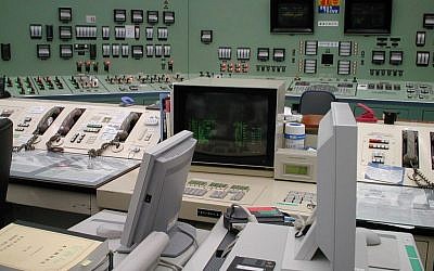 Control room of a nuclear power station (photo credit: CC BY Flickr/kawamoto takuo)