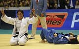 Yarden Gerbi celebrates her victory over Abe Kana from Japan in the semifinal of the World Judo Championships in Rio de Janeiro, Brazil, Thursday, August 29, 2013. (photo credit: AP/Silvia Izquierdo)