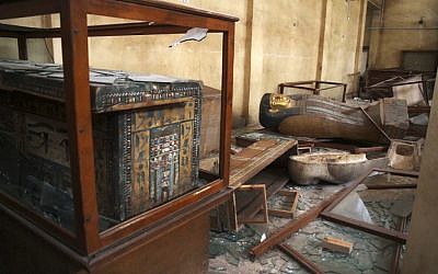 Damaged pharaonic objects in the Malawi Antiquities Museum after it was ransacked and looted in Malawi, in August 2013, south of Minya, Egypt. (photo credit: AP/Roger Anis, el-Shorouk newspaper)