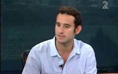 Channel 2 crime reporter Gilad Shalmor (screen capture: Youtube/resehttv)