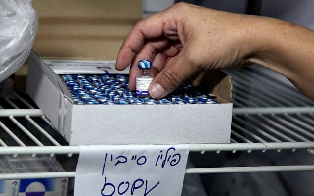 The polio vaccine at the Health Ministry office in Beersheba, August 4, 2013, (Flash90)