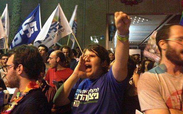 Demonstrators in front of the Russian Embassy in Tel Aviv protest anti-gay legislation, Saturday, August 10, 2013 (photo credit: Times of Israel staff) Demonstrators in front of the Russian Embassy in Tel Aviv protest anti-gay legislation, Saturday, August 10, 2013 (photo credit: Times of Israel staff)