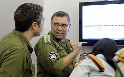Col. (res) Dan Geva during the simulator drill (Photo credit: courtesy IDF Spokesperson's Office)