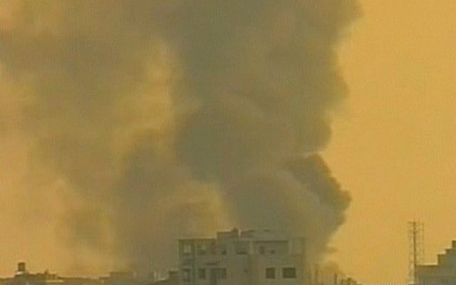 Smoke billows over a Hezbullah stronghold in Lebanon in the wake of a car bombing attack, Thursday, August 15, 2013 (photo credit: Channel 2 screen capture)