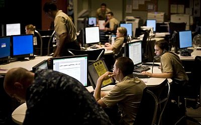 US sailors of the Navy Cyber Defense Operations Command at Joint Expeditionary Base Little Creek-Fort Story, Virginia, August 4, 2010. (Credit: Petty Officer 2nd Class Joshua J. Wahl/US Navy)