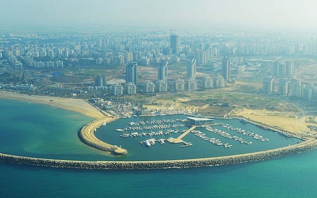 Ashdod Marina (Photo credit: Courtesy Amos Meron/WikiAir Israel)
