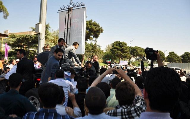 Iranian protesters alongside President Hasan Rouhani's convoy after he returned from the UN General Assembly on Saturday. (photo credit: @sosha999, Twitter) Iranian protesters alongside President Hasan Rouhani's convoy after he returned from the UN General Assembly on Saturday. (photo credit: @sosha999, Twitter)