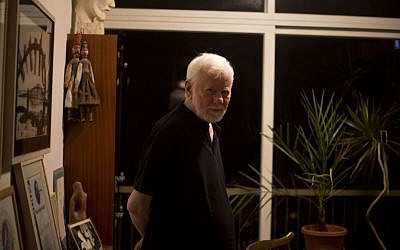 Uri Avnery in his home in Tel Aviv, earlier this month (photo credit: AP/Ariel Schalit)