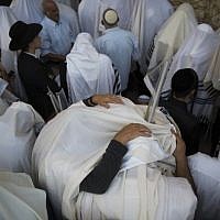 The annual priestly blessing at the Western Wall Sunday, September 22 (photo credit: Yonatan Sindel/Flash90)