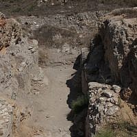 Canaanite entrance to the city (photo credit: Shmuel Bar-Am) Canaanite entrance to the city (photo credit: Shmuel Bar-Am)