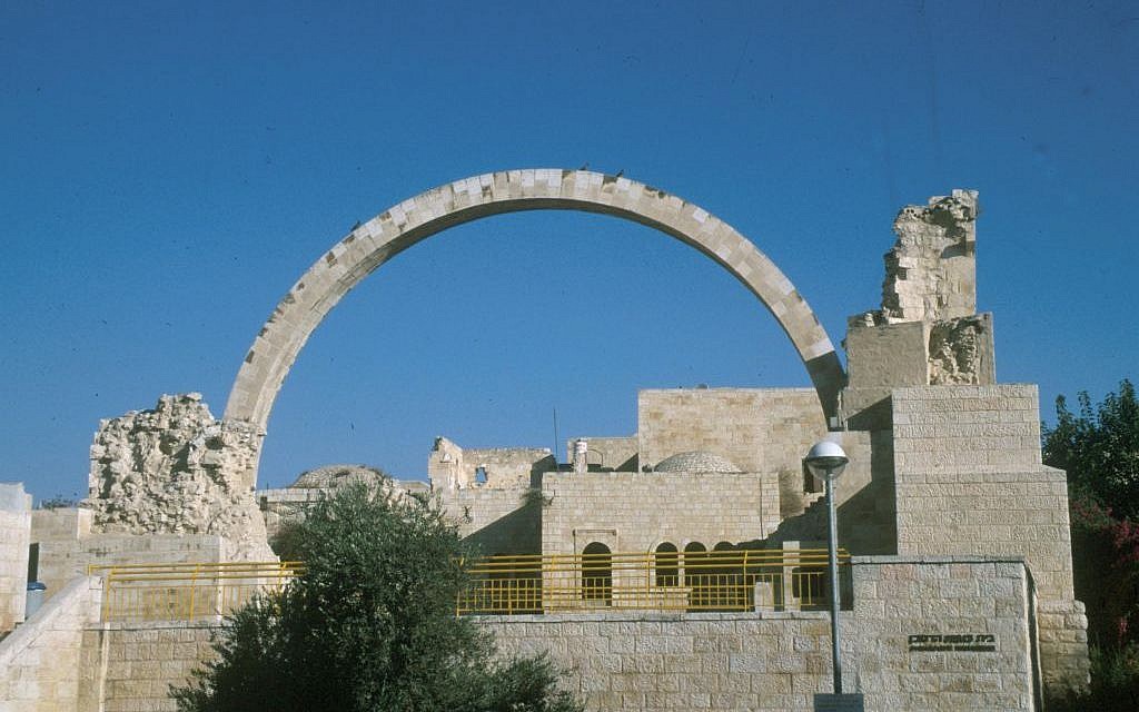 Jerusalem landmark -- the old arch (photo credit: Shmuel Bar-Am) Jerusalem landmark -- the old arch (photo credit: Shmuel Bar-Am)