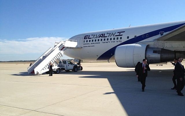 Netanyahu's El Al plane on the tarmac, with Netanyahu still on board. (photo credit: Raphael Ahren/Times of Israel staff)