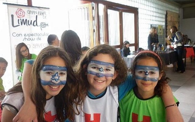 Peruvian Jewish children attend Limud Peru 2013 in Lima, on Sunday (Limud Peru via Facebook)