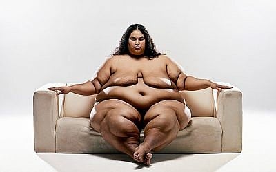 Photographer Yossi Loloi sees the women as sculptures. (photo credit: Courtesy of Yossi Loloi)
