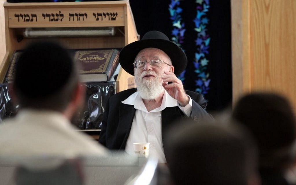 Kiryat Arba's Chief Rabbi Dov Lior (Yossi Zamir/Flash90)