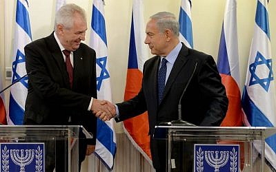 Czech Republic President Milos Zeman, left, and Prime Minister Benjamin Netanyahu in Israel on Monday October 7. (Kobi Gideon/GPO/Flash90)