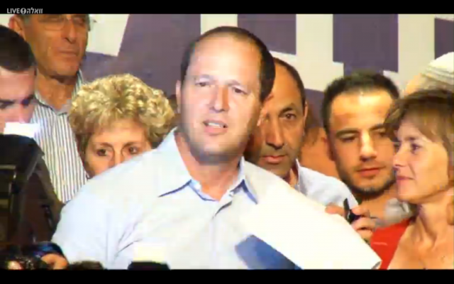 Nir Barkat delivers a victory speech after winning the Jerusalem mayoral race, early on October 23, 2013 (photo credit: Walla screenshot)