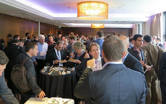 Networking at Innovate Israel 2012 (Photo credit: Courtesy)