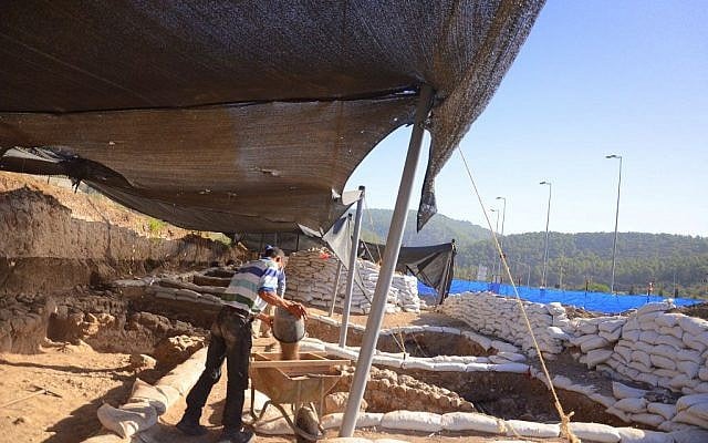 Excavation at Eshtaol along Route 38. (photo credit: Yoli Shwarz, courtesy Israel Antiquities Authority)