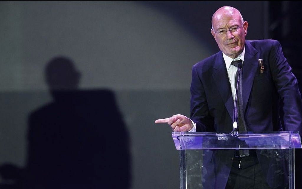 Arnon Milchan accepts the Legacy of Citizens Lifetime Achievement award at the 'From Vision to Reality' event celebrating the 60th Anniversary of the State of Israel in Los Angeles, Sept. 18, 2008. (AP Photo/Matt Sayles) Arnon Milchan accepts the Legacy of Citizens Lifetime Achievement award at the 'From Vision to Reality' event celebrating the 60th Anniversary of the State of Israel in Los Angeles, Sept. 18, 2008. (AP Photo/Matt Sayles)