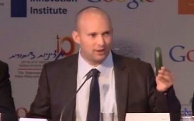 Screenshot from Naftali Bennett's cucumber speech.