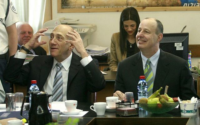 Tzachi Hanegbi (right) with then-prime minister Ehud Olmert, in 2007 (Photo credit: Olivier Fitoussi / Flash90)